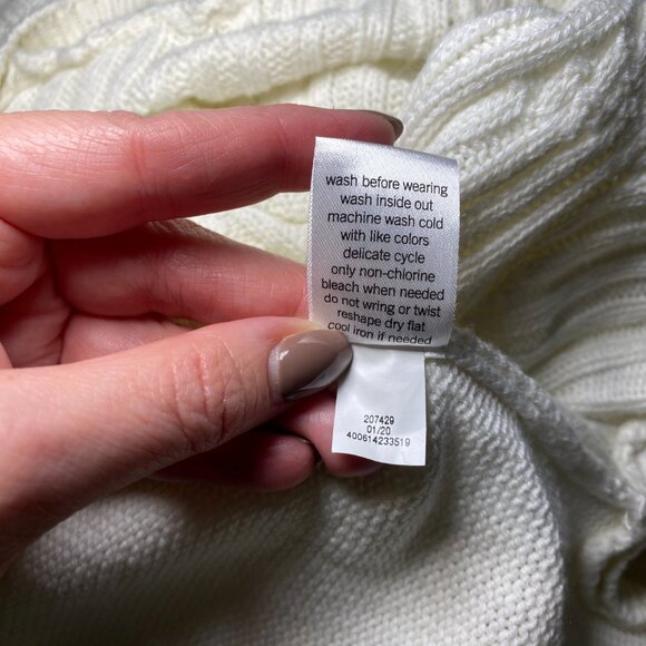 Sonoma Goods For Life Cableknit Sweater Womens L Cream Curved Hem Side Slits EUC - Picture 5 of 9